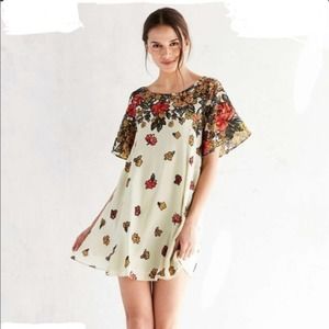 KIMCHI BLUE Boho Short Sleeve Floral Open Back Mini Dress Womens Small